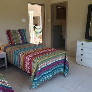 Captain'S Cove Beach Resort & Villas